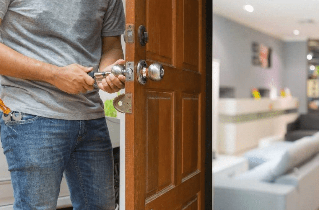 Old Deadbolt Replacement in Singapore